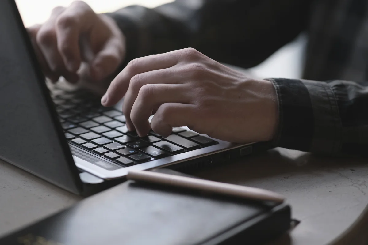 企業で働く環境のイメージ